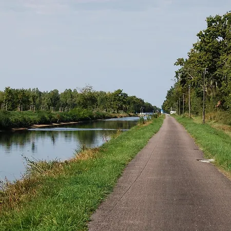 Holiday home Jchug *