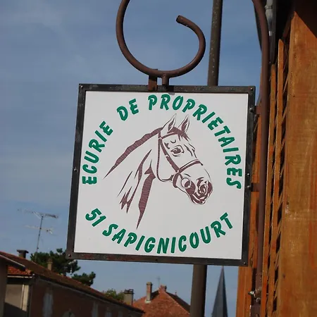 Jchug Holiday home Sapignicourt